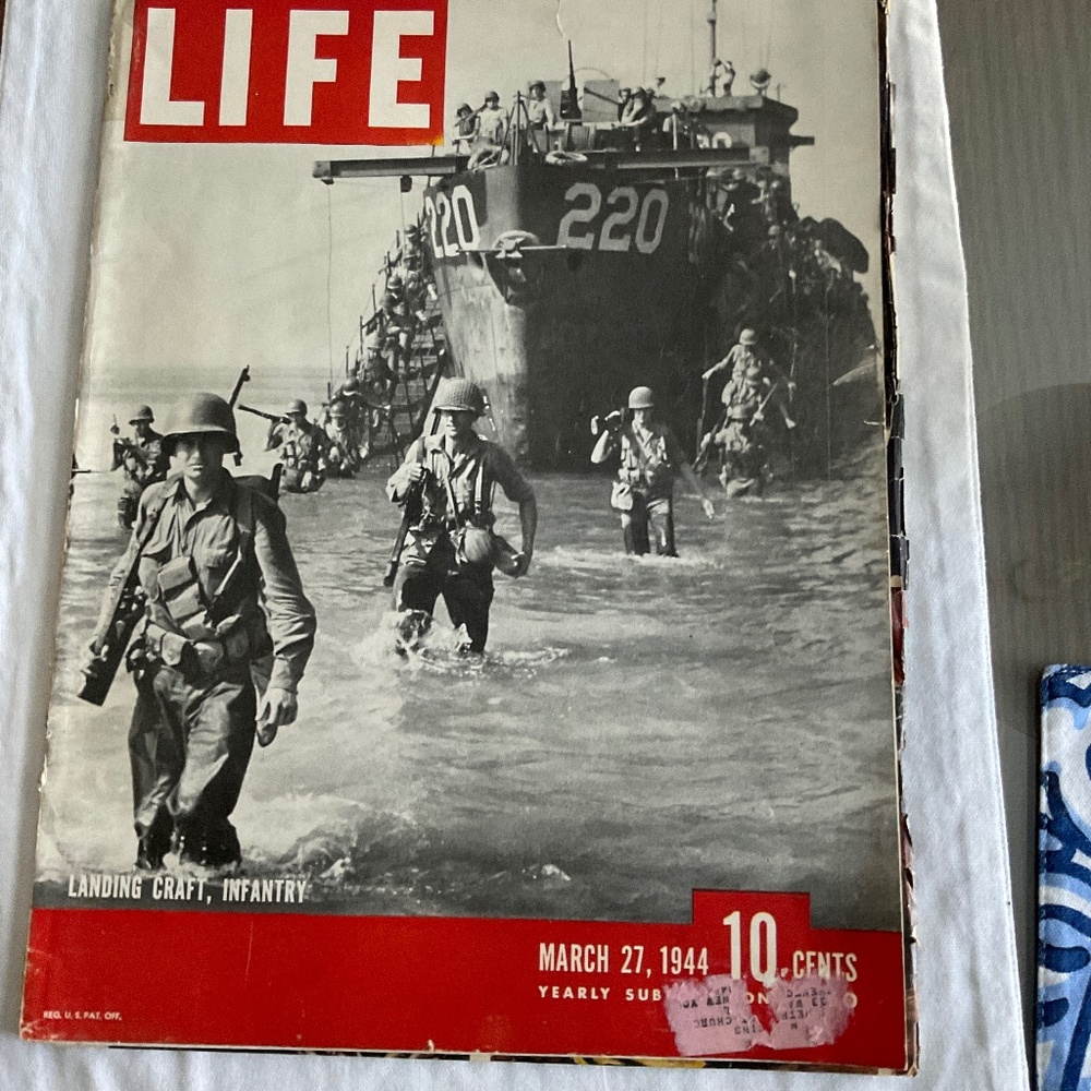 A VINTAGE MAGAZINE THAT HAS BEEN READ, BUT STILL IN FAIR TO GOOD CONDITION. 1944